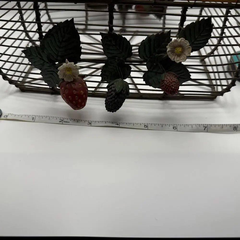 Metal Wire Basket Fruit Handle Berries Strawberry Farmhouse Cottage Core